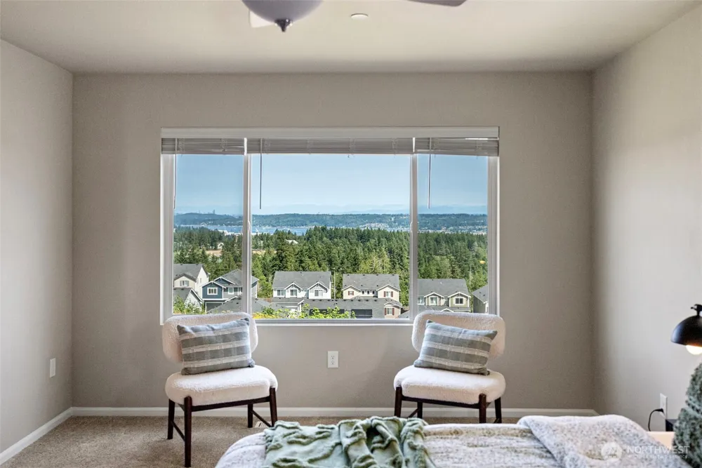 1379 Baker Heights Loop Bremerton, WA 98312