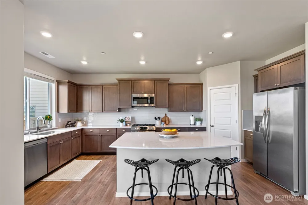 1379 Baker Heights Loop Bremerton, WA 98312