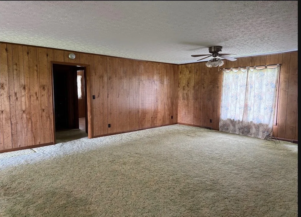 637 Sheehy Rd Mc Ewen, TN 37101