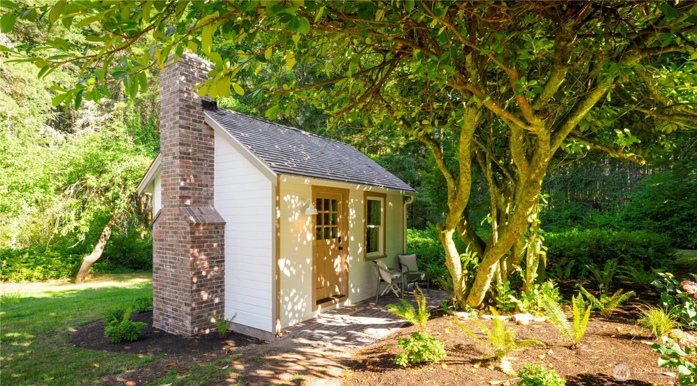 19680 Noll Road Poulsbo, WA 98370