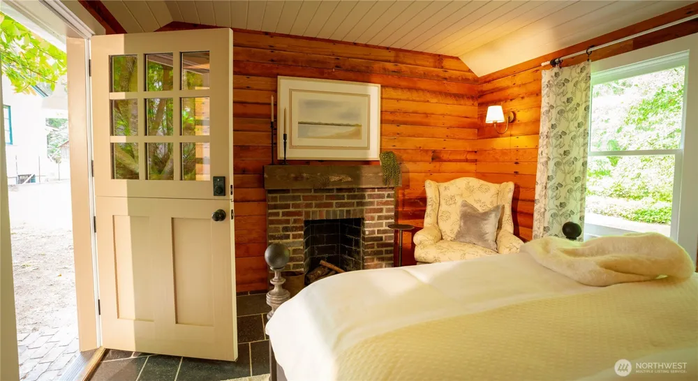 19680 Noll Road Poulsbo, WA 98370