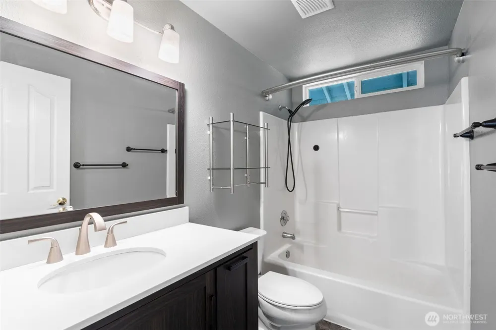 2303 SE 184th Avenue Vancouver, WA 98683
