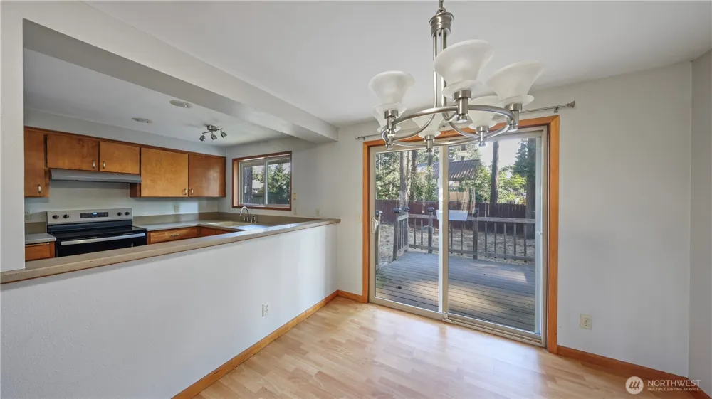 368 NW Columbia Drive Oak Harbor, WA 98277