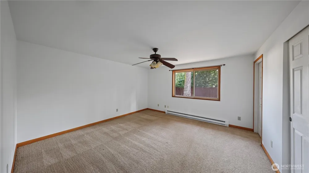 368 NW Columbia Drive Oak Harbor, WA 98277