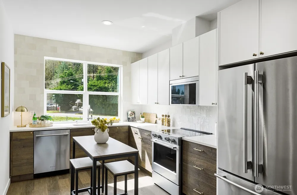749 7th Avenue NW Issaquah, WA 98027