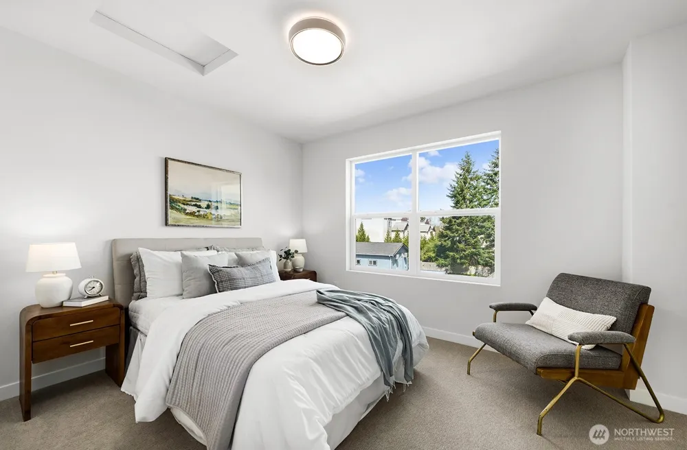749 7th Avenue NW Issaquah, WA 98027