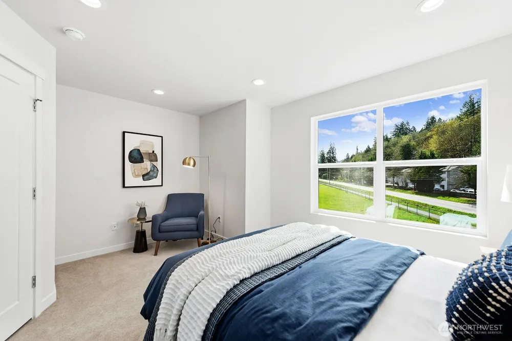 749 7th Avenue NW Issaquah, WA 98027