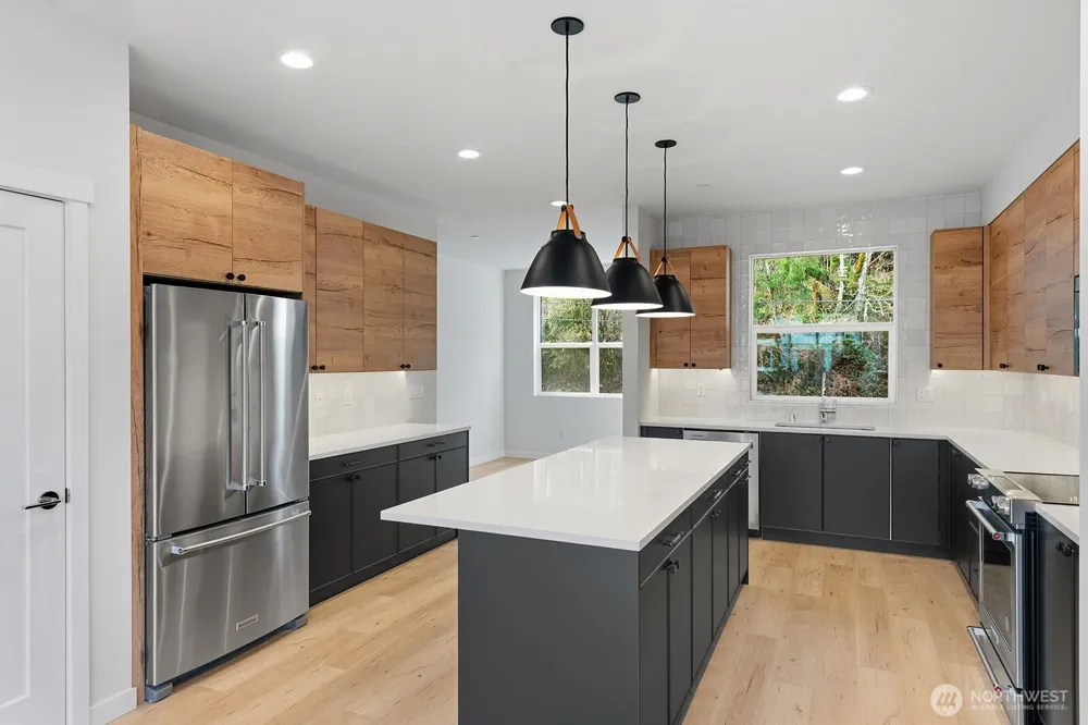 756 NW Holly Street Issaquah, WA 98027