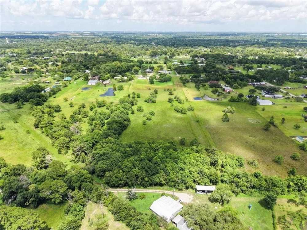 1 Avenue P Santa Fe, TX 77510