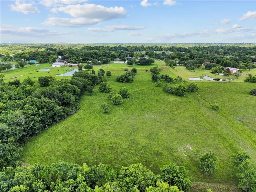 1 Avenue P Santa Fe, TX 77510