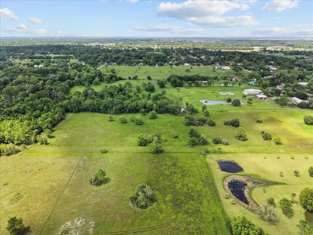 1 Avenue P Santa Fe, TX 77510