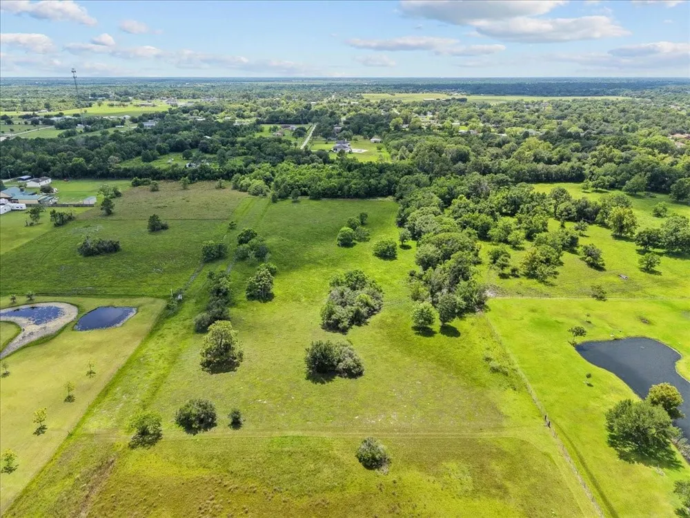 1 Avenue P Santa Fe, TX 77510
