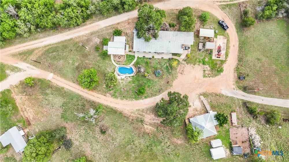 227 Henderson Lane Lockhart, TX 78644