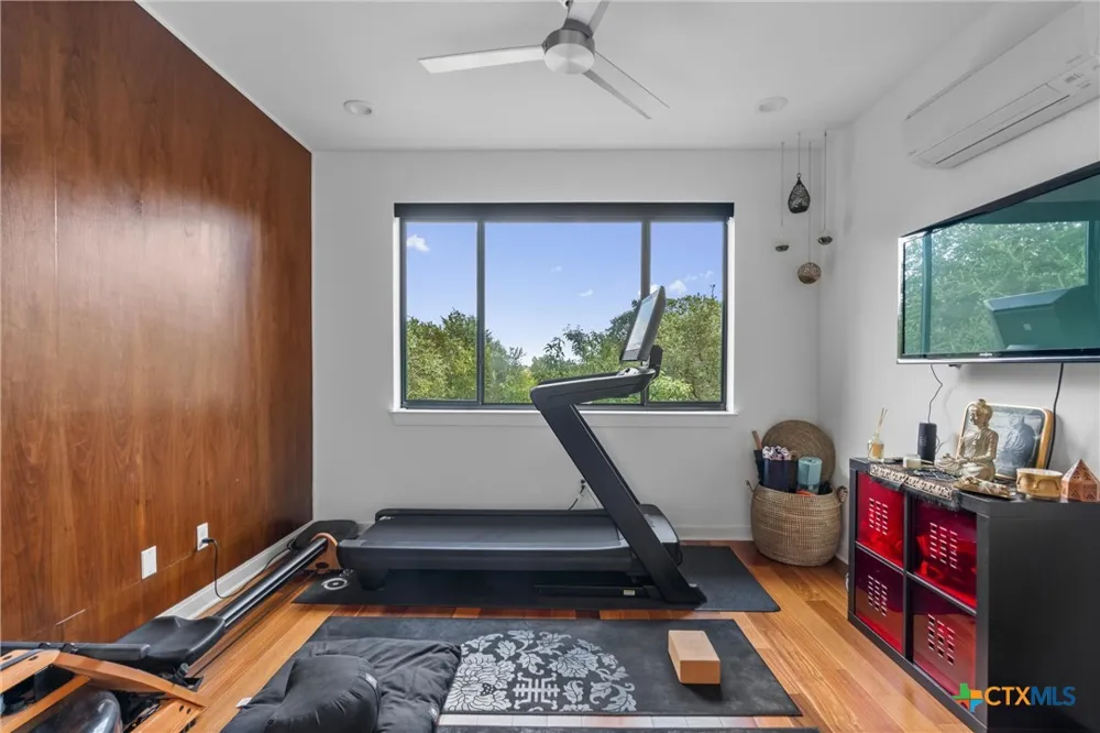 408 Starlight Village Loop #20 Leander, TX 78641