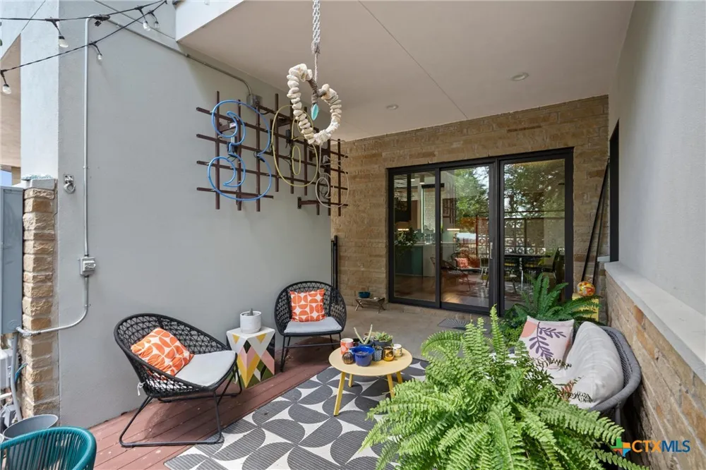 408 Starlight Village Loop #20 Leander, TX 78641