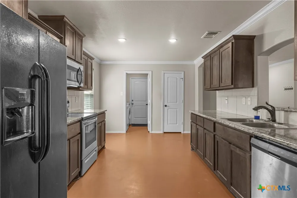1711 Fossil Trail Belton, TX 76513