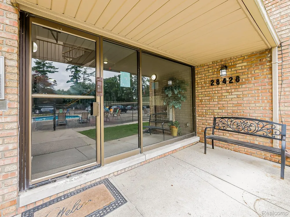 28428 W 8 Mile Road #C10 Farmington Hills City, MI 48336