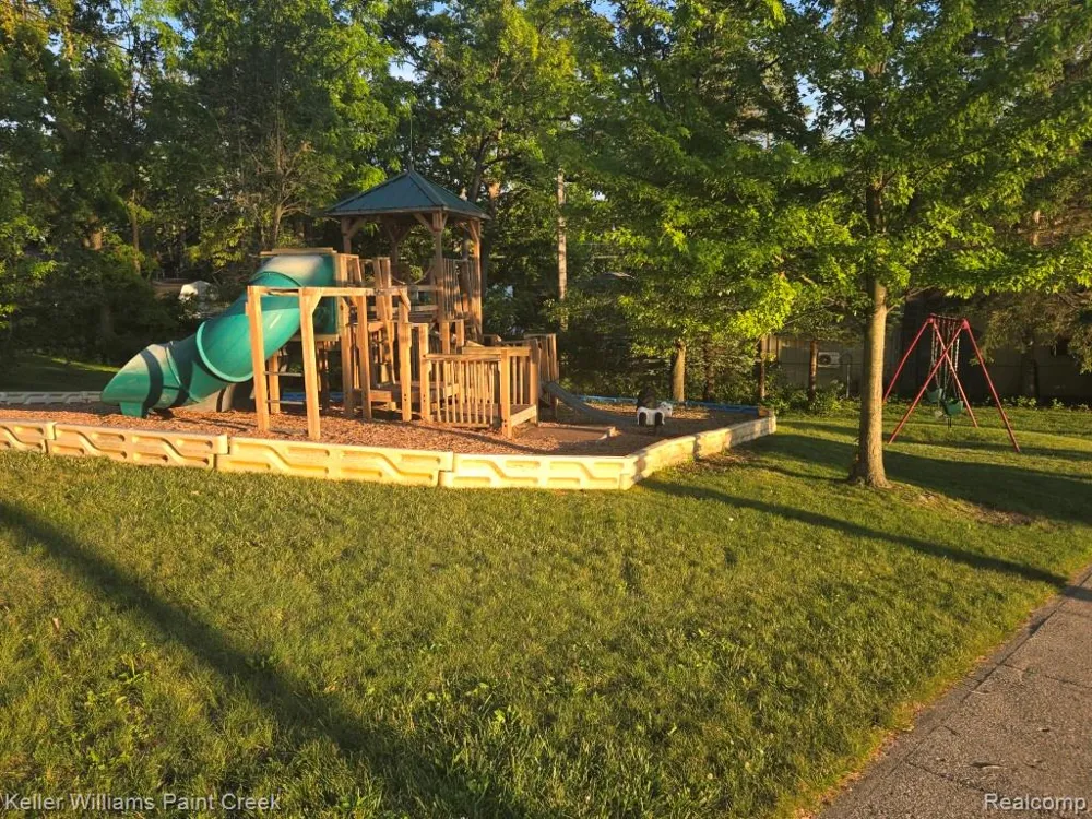 1125 S Long Lake Boulevard Orion Charter Township, MI 48362