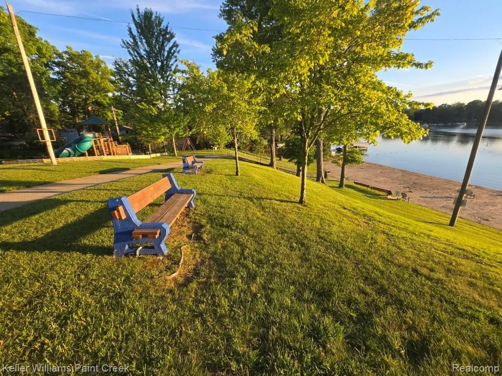 1125 S Long Lake Boulevard Orion Charter Township, MI 48362