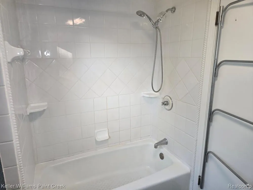 1125 S Long Lake Boulevard Orion Charter Township, MI 48362