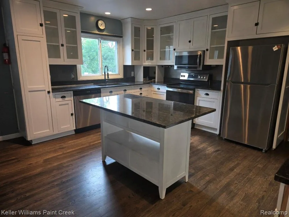 1125 S Long Lake Boulevard Orion Charter Township, MI 48362