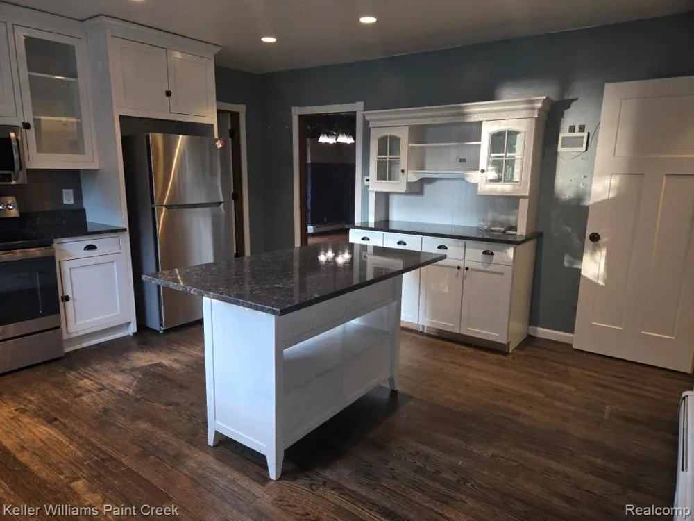 1125 S Long Lake Boulevard Orion Charter Township, MI 48362