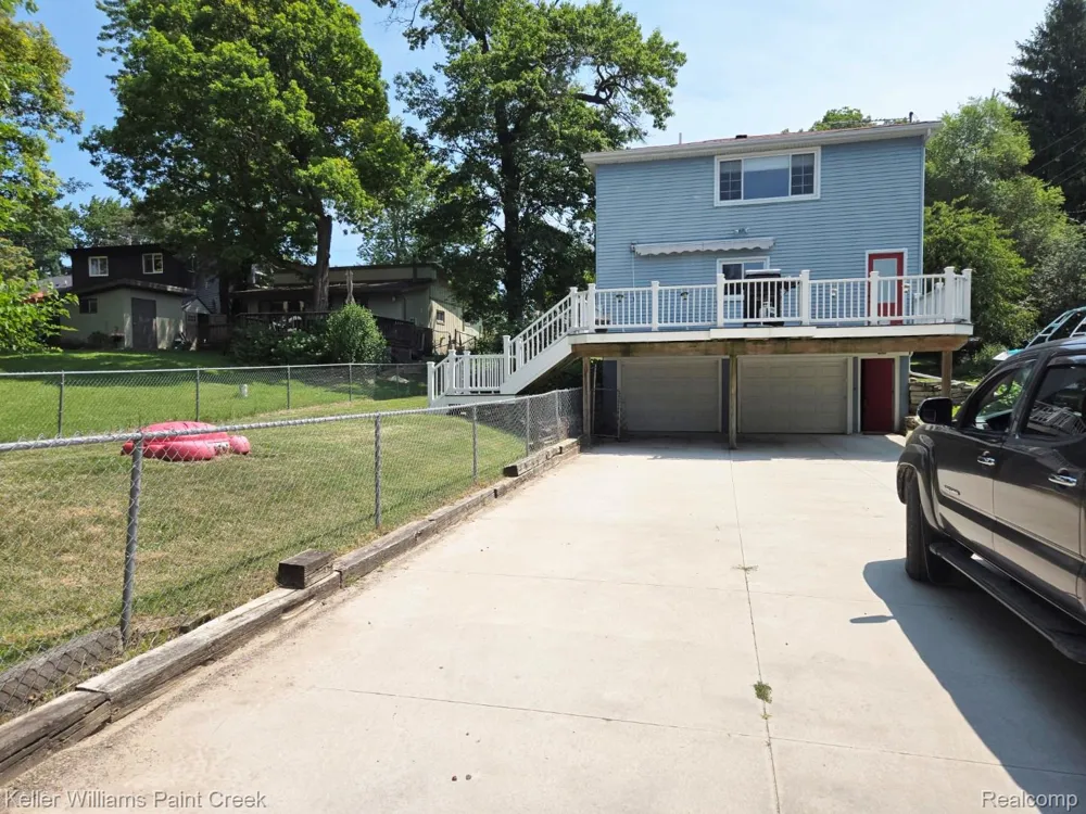 1125 S Long Lake Boulevard Orion Charter Township, MI 48362