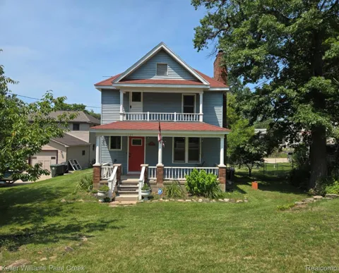 1125 S Long Lake Boulevard