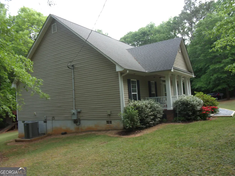 830 Lord Fleming RD Comer, GA 30629