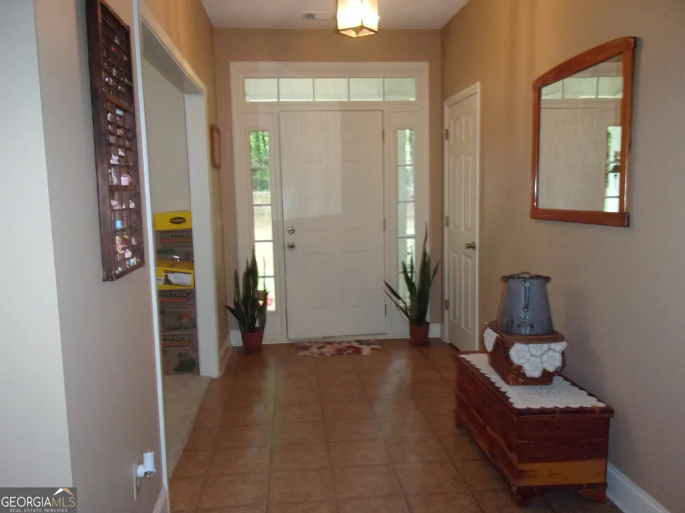 830 Lord Fleming RD Comer, GA 30629