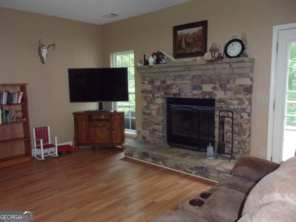 830 Lord Fleming RD Comer, GA 30629