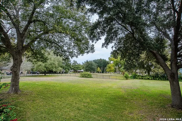 123 ROYAL GEORGE CIR McQueeney, TX 78123