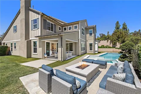 2491 La Colina Court