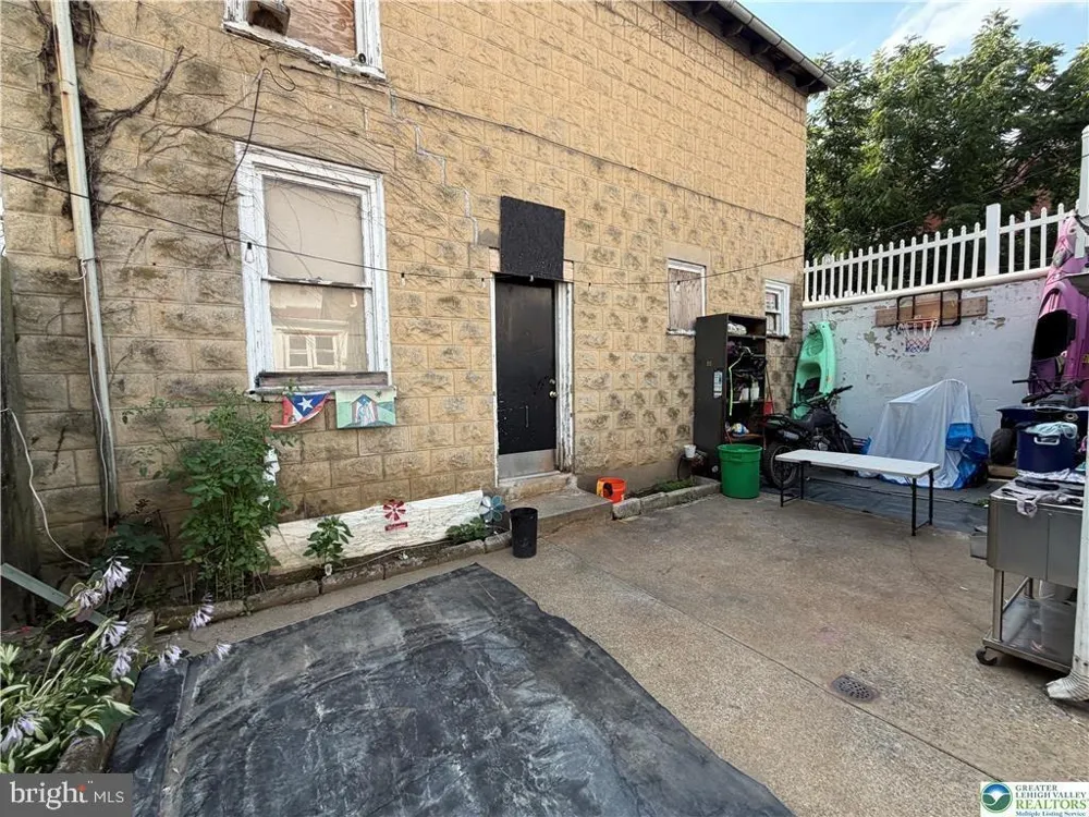 347 8TH STREET Allentown, PA 18102