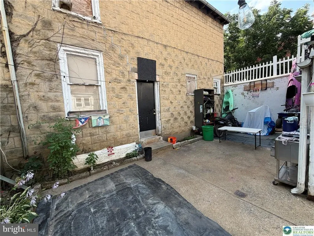 347 8TH STREET Allentown, PA 18102