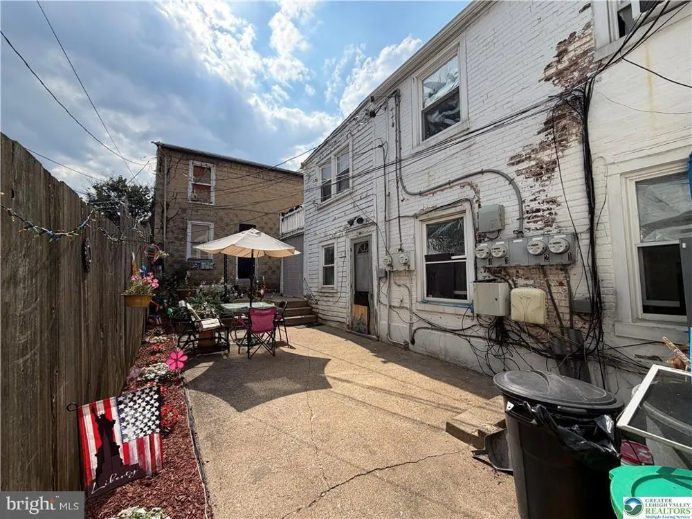 347 8TH STREET Allentown, PA 18102