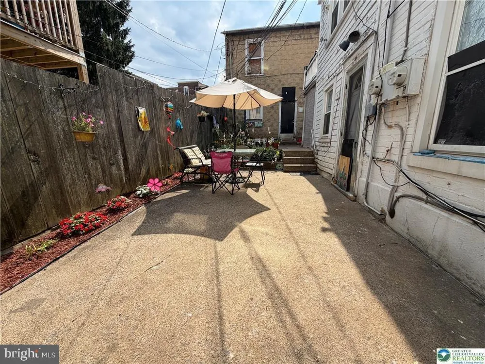 347 8TH STREET Allentown, PA 18102
