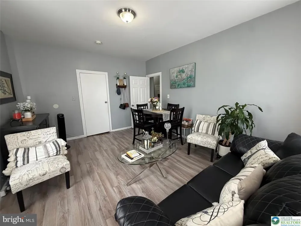 347 8TH STREET Allentown, PA 18102