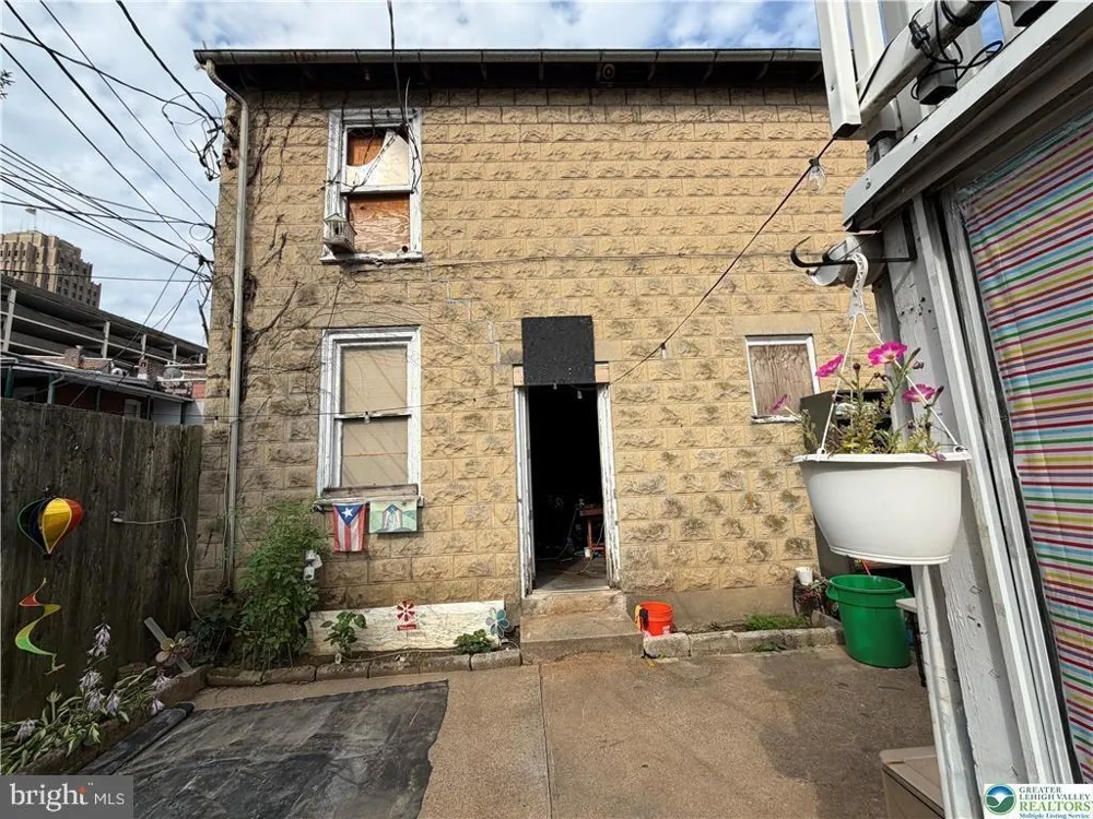 347 8TH STREET Allentown, PA 18102