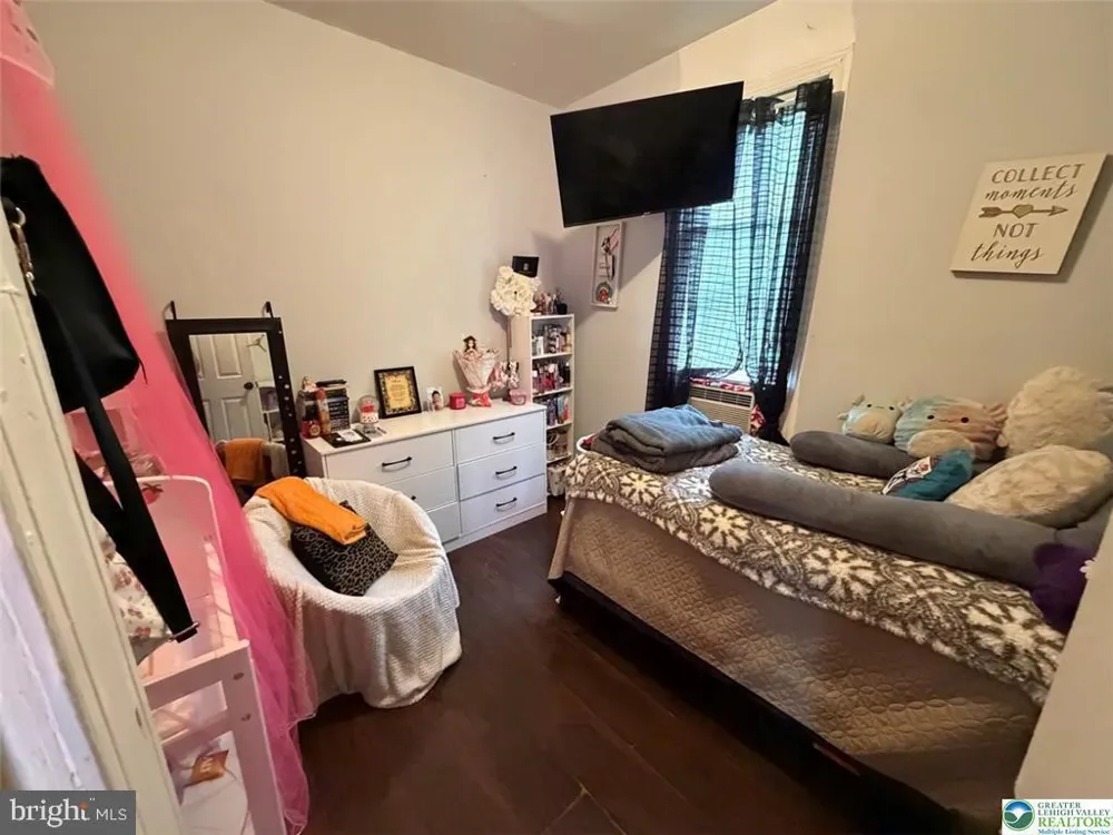 347 8TH STREET Allentown, PA 18102