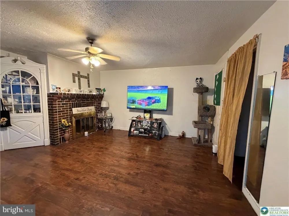 347 8TH STREET Allentown, PA 18102