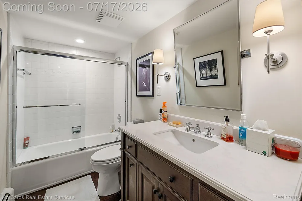 400 Southfield Road #3 Birmingham City, MI 48009