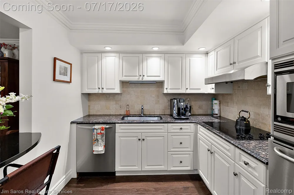 400 Southfield Road #3 Birmingham City, MI 48009