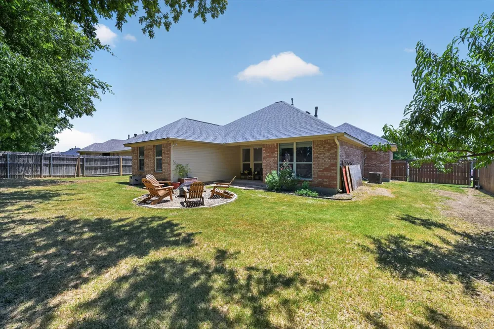 127 Point Drive Krum, TX 76249