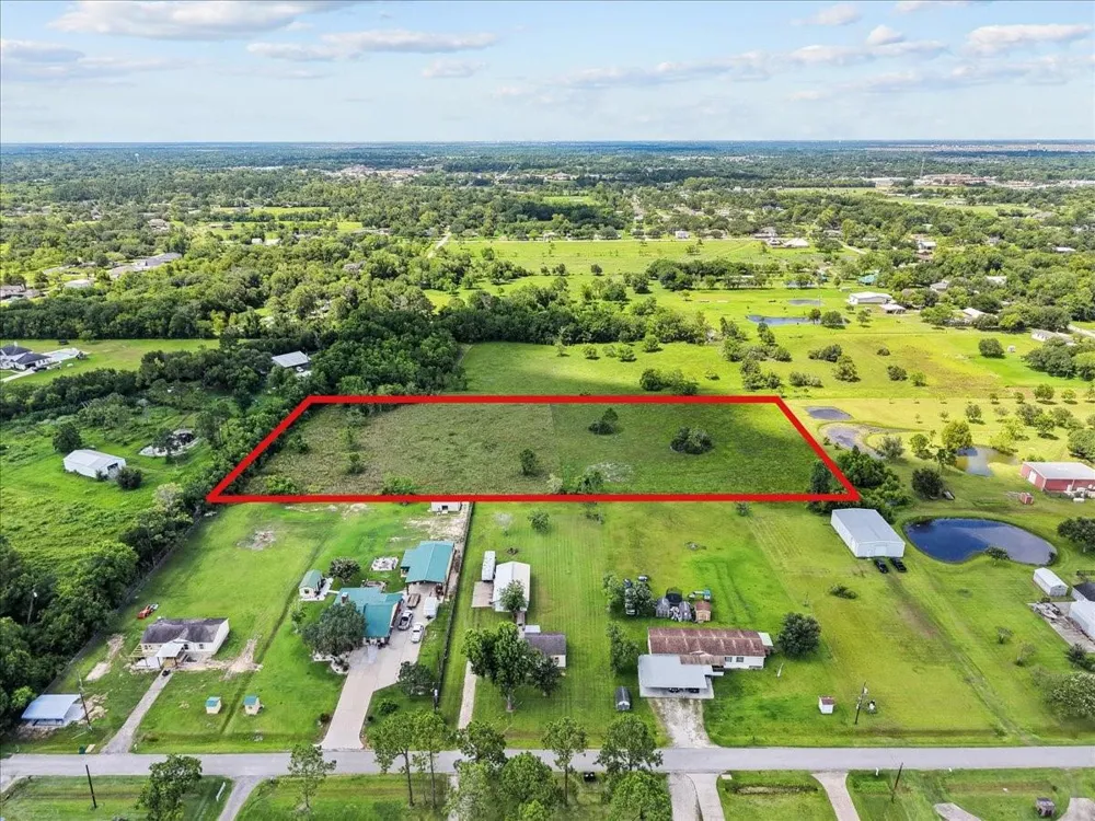 2 Avenue P Santa Fe, TX 77510