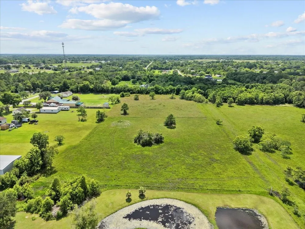 2 Avenue P Santa Fe, TX 77510