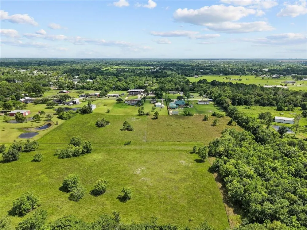 2 Avenue P Santa Fe, TX 77510