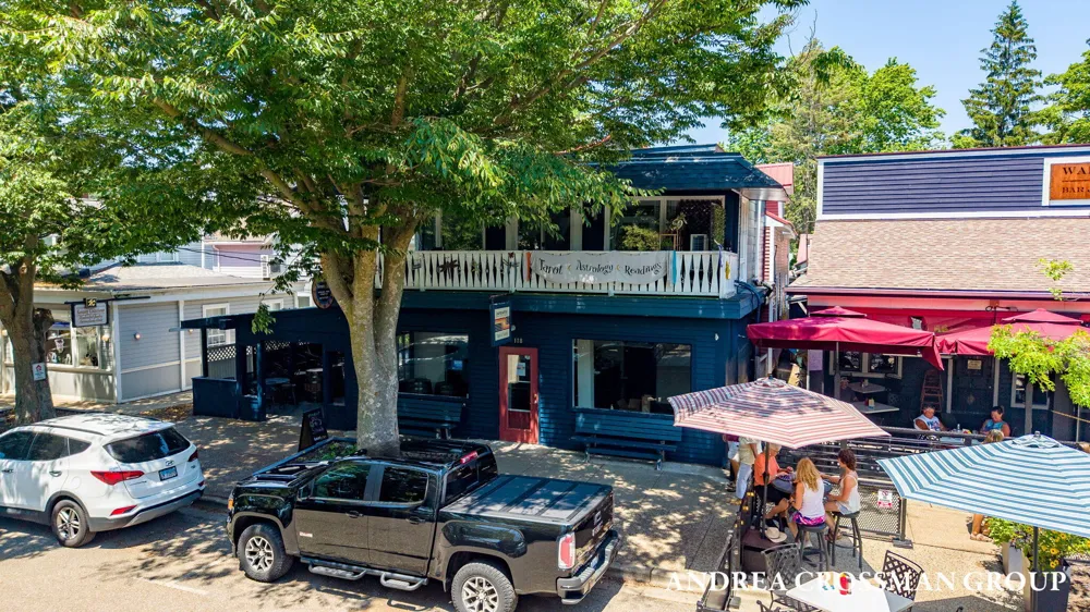 118 Hoffman Street Saugatuck, MI 49453