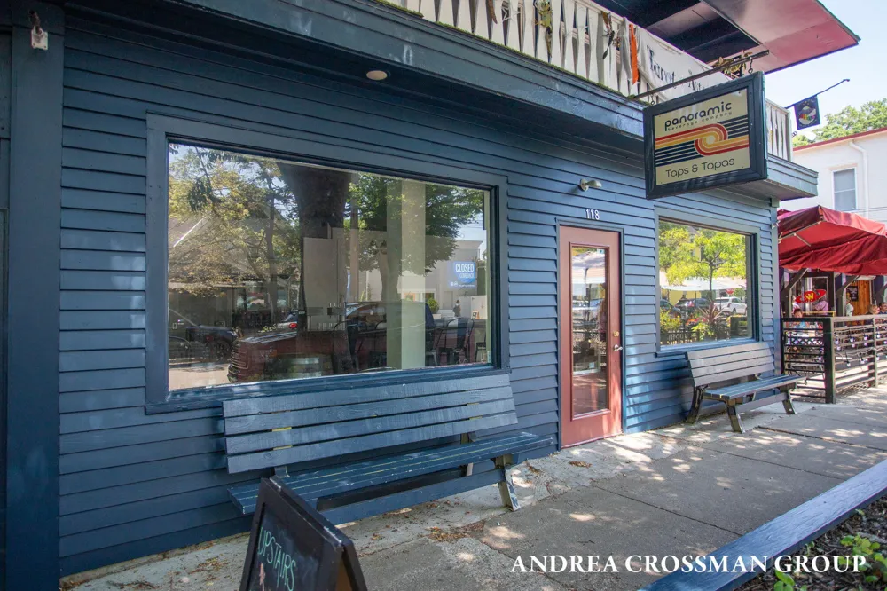 118 Hoffman Street Saugatuck, MI 49453