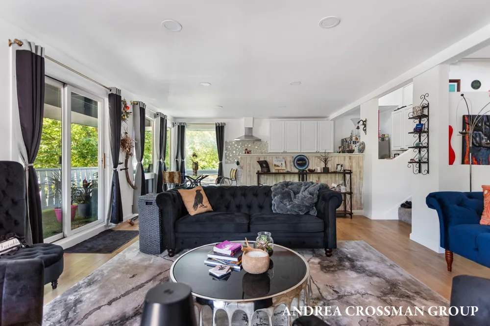 118 Hoffman Street Saugatuck, MI 49453
